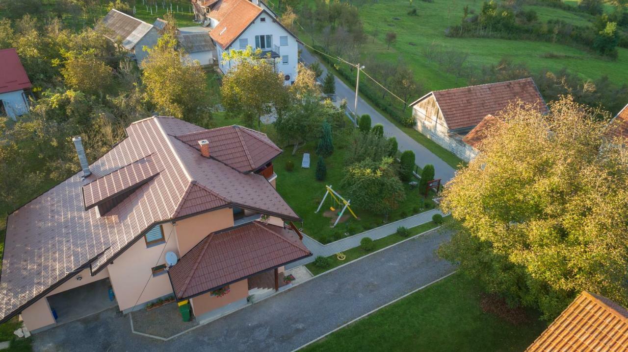 Apartment Ivan & Iva Gornji Vaganac エクステリア 写真