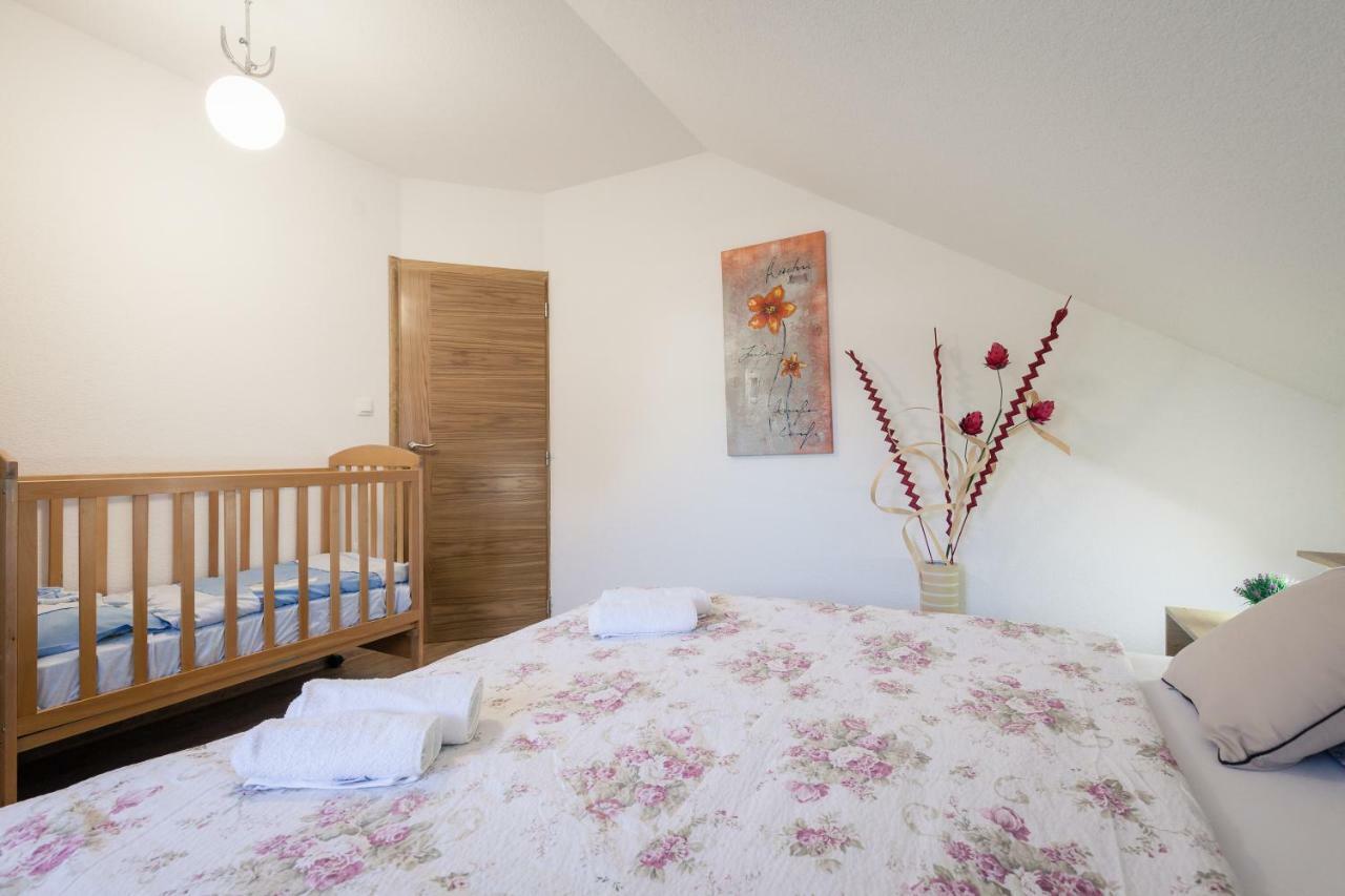 Apartment Ivan & Iva Gornji Vaganac エクステリア 写真