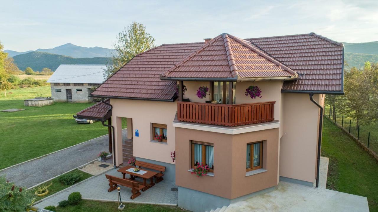 Apartment Ivan & Iva Gornji Vaganac エクステリア 写真