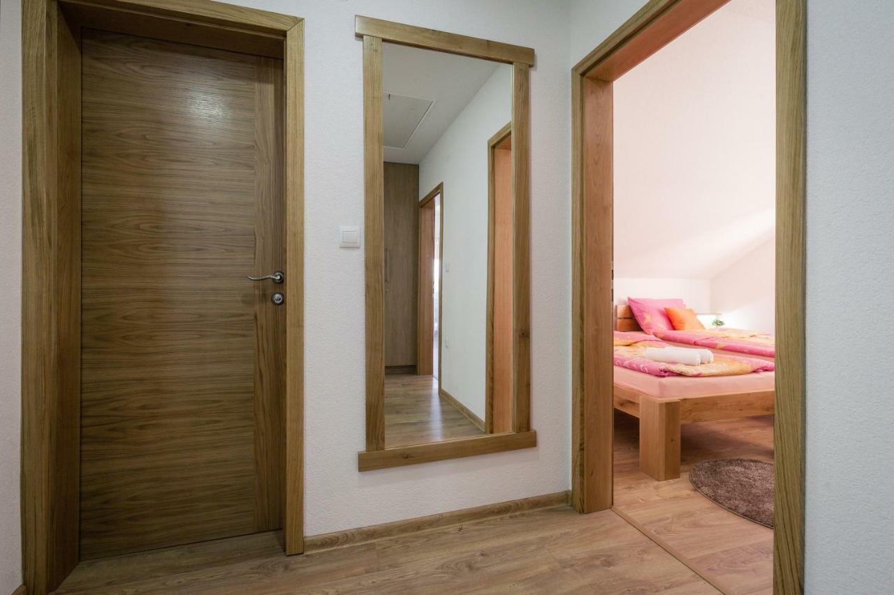 Apartment Ivan & Iva Gornji Vaganac エクステリア 写真