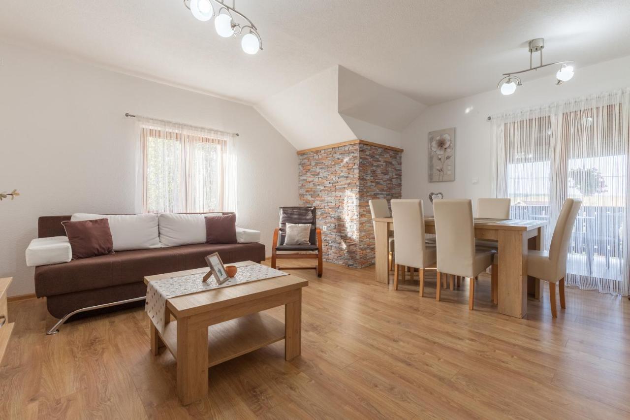 Apartment Ivan & Iva Gornji Vaganac エクステリア 写真